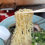 博多ばってんラーメン - ラーメンの麺