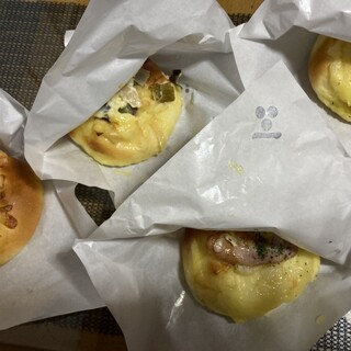 焼きたてパン 青い森_0