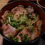 秋田小町豚のステーキ丼（1000円）