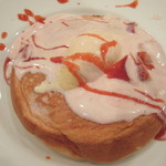 アトリエコータ - 苺のスフレパンケーキ　１２００円
