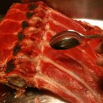 鮪や にばんめ - スプーンで身をすくってそのままお刺身で食べる中落ち