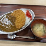 JRA美浦トレーニングセンター 厩務員食堂 - 料理写真:カツカレー　一般700円