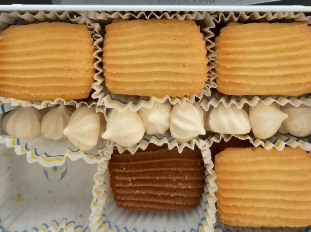 Cheesy Sweets Counter （チージィー スイーツ カウンター） - 魚津