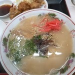 ラーメン繊月 - 紅しょうがとごま