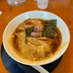 生姜醤油らーめん屋 青葉 - 料理写真: