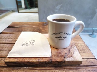 Mighty steps coffee stop - ドリップコーヒー、チョコレートチャンククッキー