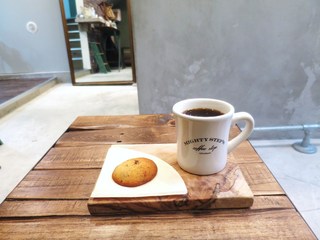 Mighty steps coffee stop - ドリップコーヒー、チョコレートチャンククッキー