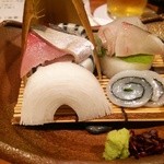 魚菜 由良 - 刺身（平目、しまあじ、するめいか、〆鯖）