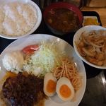 飲食笑商何屋ねこ膳 - 