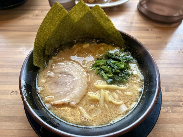 横浜家系ラーメン 一門家 東温店 - 牛渕団地前/ラーメン | 食べログ