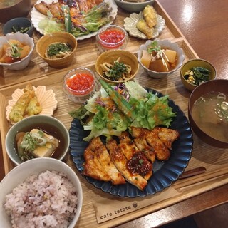 カフェテトテ_1