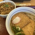 なか卯 - 料理写真:きつねそばとミニ牛丼