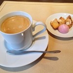 カーサ・デル・チーボ - コーヒーと茶菓子