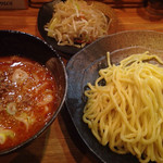 辛味みそつけ麺 中 ¥860 ＋ 野菜 ¥150