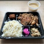 Kitchen トロル - 料理写真:国産豚ステーキ弁当