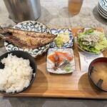 魚とワインはなたれThe Fishand Oysters - 