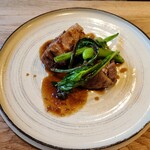 ル カドル - 相方の豚のコンフィ。脂がのっててガツンとくる美味しさです