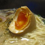 前橋とんこつ 味楽留 - 味玉