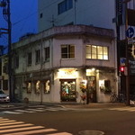 イルバンコ - 交差点の角