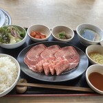 YAKINIKU A FIVE 徳 - 