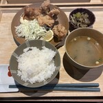 クラフトビールとおばんざい　tsunagu - 唐揚げ定食\800からあげランチ\800