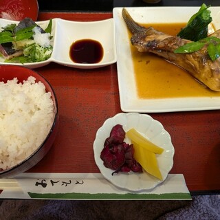 三河屋 - 料理写真:ブリカマ定食