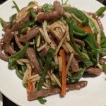 味香亭 - 料理写真:牛肉とピーマン炒め、4人前