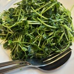 梅蘭 - 豆苗炒め。