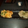 なならく焼肉店 - 左）ミックスホルモン　右）上ミノ