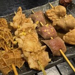肴と煮込み 古臓 - 牛串煮込み