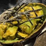 肴と煮込み 古臓 - アボガドのわさび醤油和え