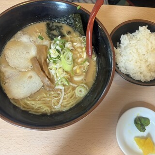 ラーメンとん太_1