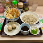 天丼・天ぷら本舗 さん天 - 料理写真:桜海老のかき揚げと国産さよりの春天丼+ミニざるそば 1,240円、天むす(2個) 200円