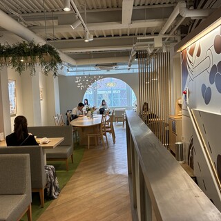 UNI COFFEE ROASTERY_2