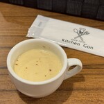 洋食屋 キッチンゴン - セットのスープ