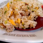 らぁめん ふた葉 - チャーハンの塩味は前回より抑えられて丁度いい感じ。
