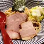 長男、もんたいちお - 