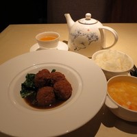 莉苑 - 紅焼獅子头（中華風醤油肉だんご）