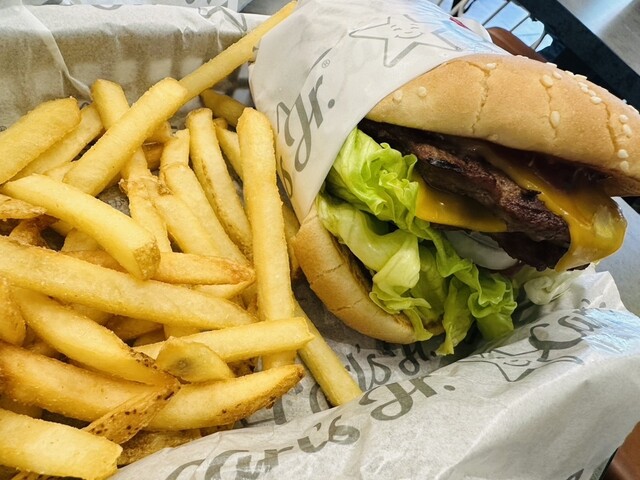 カールスジュニア 秋葉原中央通り店 （Carl's Jr.） - 末広町