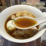 ZEN LABORATORY - 上品な醤油スープ
