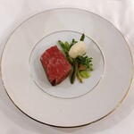 BUB RESORT Tsukuba - 料理写真:北茨城の至宝「花園牛」のロゼ 旬の筍とアスパラガスのデクリネゾン 完熟ブルーベリーのアクセント