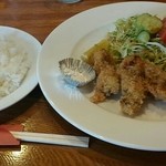 ステーキ＆シーフードレストラン スパイスハウス - 厚岸産カキフライ