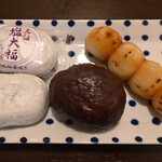 元祖塩大福 みずの - 特選塩大福170円、元祖塩大福160円、おはぎ170円、みたらしだんご130円
