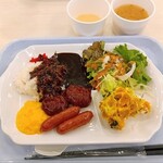 東横INN - 料理写真:【水曜日】カレー、ハンバーグ、カボチャのサラダなど