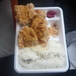 唐揚げ専門 まるなか商店 - カレー唐揚げ弁当（中）