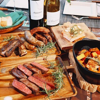 涼やかな夏の森で、丁寧に準備された一味違う手ぶらBBQを