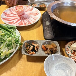 口コミ一覧 : 北谷ダイニング ちゃぁぶー - 北谷町/豚しゃぶ [食べログ]