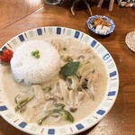 イースト・エイジア - 