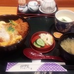 すし・うまいもの処 伊津美 - 煮かつ丼 970円