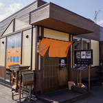 「可也」さんの外観。グローウェルカフェの奥にある小さなお店です。